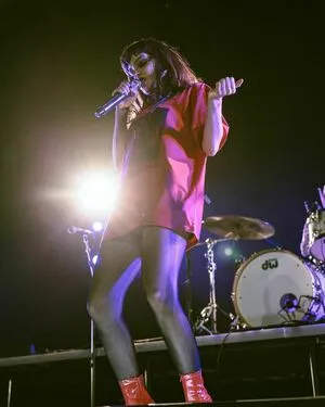 Lauren Mayberry OnlyFans Leaked Free Thumbnail Picture - #TN5N1vxXEC