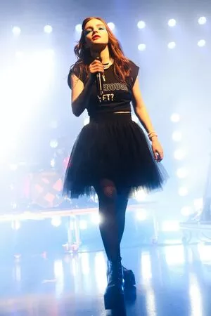 Lauren Mayberry OnlyFans Leaked Free Thumbnail Picture - #Uaulh0can5