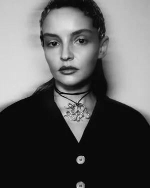 Lauren Mayberry OnlyFans Leaked Free Thumbnail Picture - #YWZMRevxox