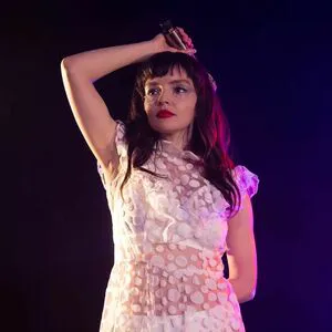 Lauren Mayberry OnlyFans Leaked Free Thumbnail Picture - #Zros8zaQEY