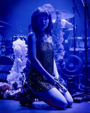 Lauren Mayberry OnlyFans Leaked Free Thumbnail Picture - #fFPUwwgSig
