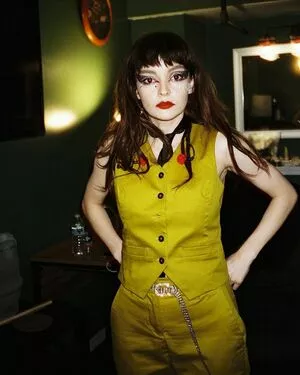 Lauren Mayberry OnlyFans Leaked Free Thumbnail Picture - #fPi4JuhZ31