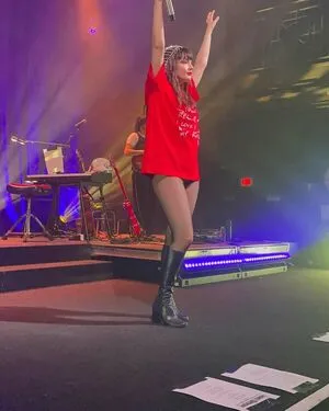 Lauren Mayberry OnlyFans Leaked Free Thumbnail Picture - #gNnqOcC3Ee