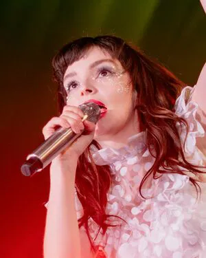 Lauren Mayberry OnlyFans Leaked Free Thumbnail Picture - #j6k83avUdv