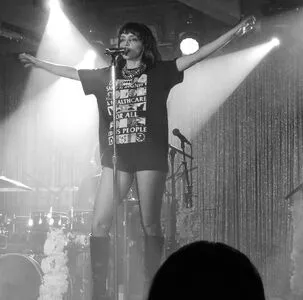 Lauren Mayberry OnlyFans Leaked Free Thumbnail Picture - #lJ1CHpfPCV