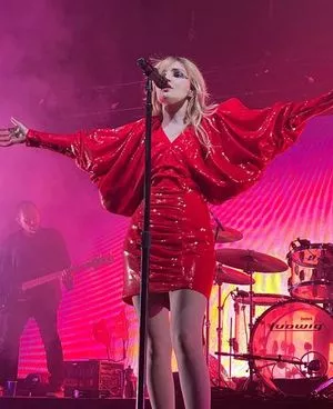 Lauren Mayberry OnlyFans Leaked Free Thumbnail Picture - #nNanvEG643