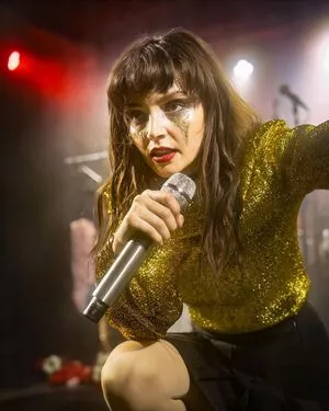 Lauren Mayberry OnlyFans Leaked Free Thumbnail Picture - #o4EKN4AAi5