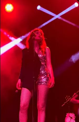 Lauren Mayberry OnlyFans Leaked Free Thumbnail Picture - #reBE08mtCM