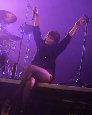 Lauren Mayberry OnlyFans Leaked Free Thumbnail Picture - #s8BBbu1ab8