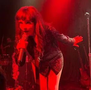 Lauren Mayberry OnlyFans Leaked Free Thumbnail Picture - #ufzyiV4AJR