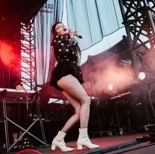 Lauren Mayberry OnlyFans Leaked Free Thumbnail Picture - #xLVF4rMIc1