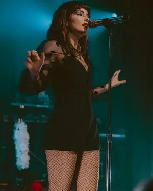 Lauren Mayberry OnlyFans Leaked Free Thumbnail Picture - #ymo38fHdTc