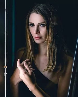 Lauren Southern OnlyFans Leaked Free Thumbnail Picture - #Fa4dhAmAAN