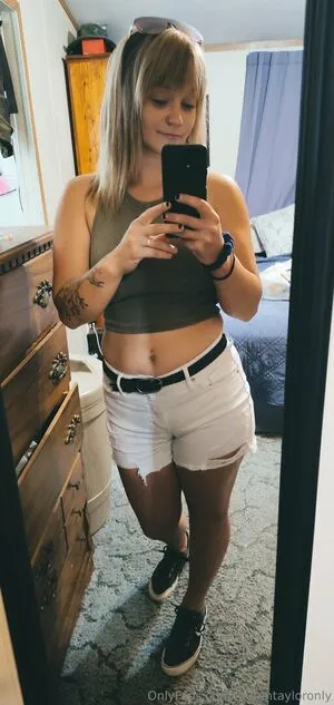 Laurentayloronly OnlyFans Leaked Free Thumbnail Picture - #Yb4WJ2Jd1S
