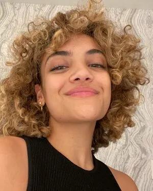 Laurie Hernandez OnlyFans Leaked Free Thumbnail Picture - #CVqeIFAKT9