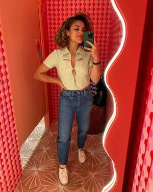 Laurie Hernandez OnlyFans Leaked Free Thumbnail Picture - #KPsNZQU4nx