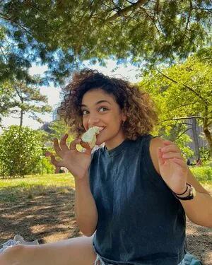 Laurie Hernandez OnlyFans Leaked Free Thumbnail Picture - #NViorlDH9H