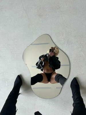 Lava Lexi OnlyFans Leaked Free Thumbnail Picture - #IRDpfs1mNo