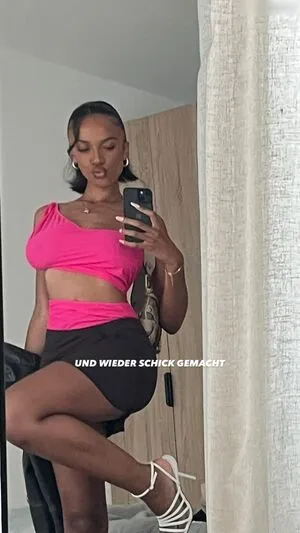 Layla Laila Darboe OnlyFans Leaked Free Thumbnail Picture - #J1tbx9VcUS