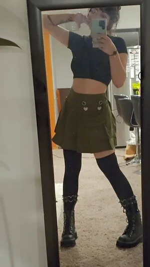 Layna Lazar OnlyFans Leaked Free Thumbnail Picture - #35CndK8XA7
