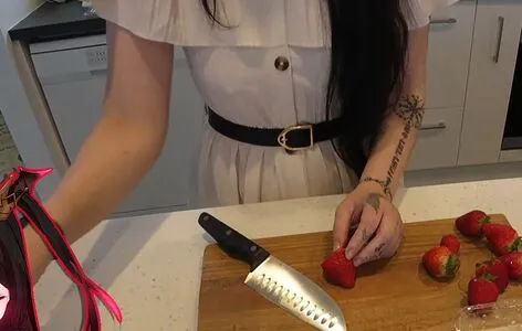 Layna Lazar OnlyFans Leaked Free Thumbnail Picture - #UKoNlnQ2bm