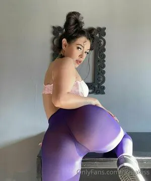 Laynakiss OnlyFans Leaked Free Thumbnail Picture - #WzlYWukPwZ