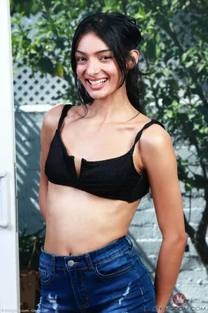 Laynee James OnlyFans Leaked Free Thumbnail Picture - #fggQxV2Iul