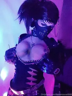 Laytar OnlyFans Leaked Free Thumbnail Picture - #kgWj80rpe9