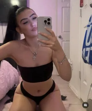 Layy2 OnlyFans Leaked Free Thumbnail Picture - #ZDk3eosoW6