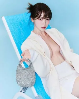 Le Sserafim OnlyFans Leaked Free Thumbnail Picture - #WHAZIUrtNn