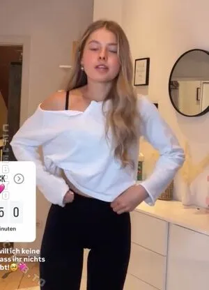 Lea Alena OnlyFans Leaked Free Thumbnail Picture - #8lfiKpqQFy