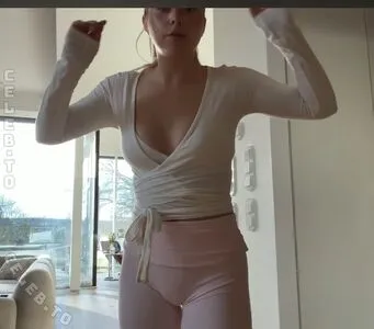 Lea Breuer OnlyFans Leaked Free Thumbnail Picture - #3BCWw5XgpO