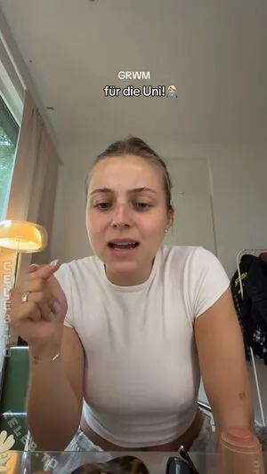 Lea Breuer OnlyFans Leaked Free Thumbnail Picture - #A2RPujkDeW