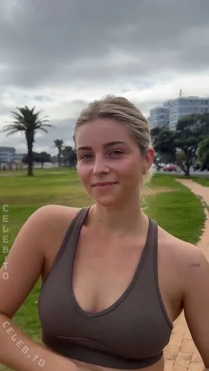 Lea Breuer OnlyFans Leaked Free Thumbnail Picture - #GSIdgatJ56