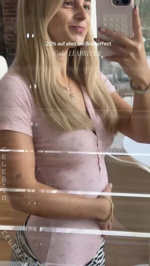 Lea Breuer OnlyFans Leaked Free Thumbnail Picture - #TCV7ItesAt