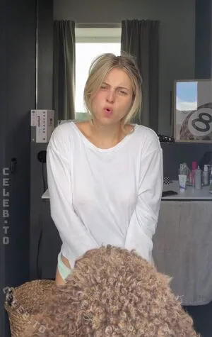 Lea Breuer OnlyFans Leaked Free Thumbnail Picture - #ya5wwFK2ag