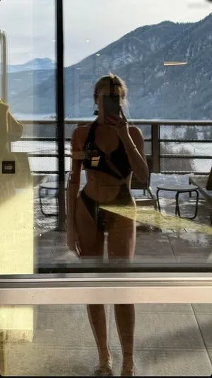 Lea Katharina Maria OnlyFans Leaked Free Thumbnail Picture - #TcX6Y2ax60