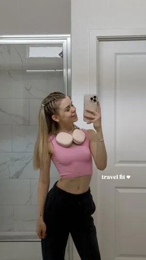 Lea Peach OnlyFans Leaked Free Thumbnail Picture - #9X0KupVxmg