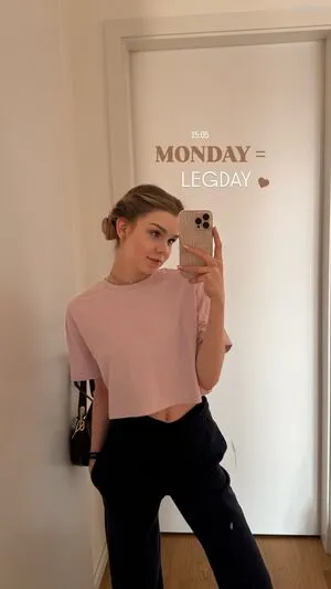 Lea Peach OnlyFans Leaked Free Thumbnail Picture - #JuyMFrawjn