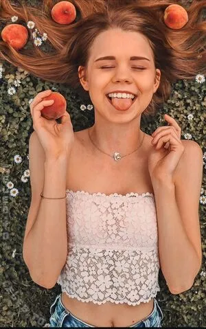 Lea Peach OnlyFans Leaked Free Thumbnail Picture - #c1DMH9W1PB