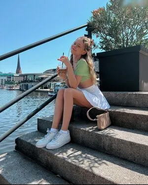 Lea Peach OnlyFans Leaked Free Thumbnail Picture - #h4nFBY5kR3