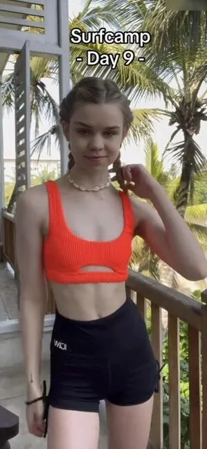 Lea Peach OnlyFans Leaked Free Thumbnail Picture - #i3O8nMirh2