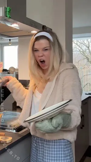 Lea Peach OnlyFans Leaked Free Thumbnail Picture - #psD5frkA1B