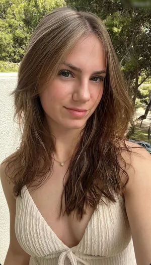 Lea Viktoria OnlyFans Leaked Free Thumbnail Picture - #oYi71xe928
