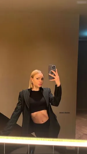 Lea Zoe Voss OnlyFans Leaked Free Thumbnail Picture - #iVMCZbJ2Rm