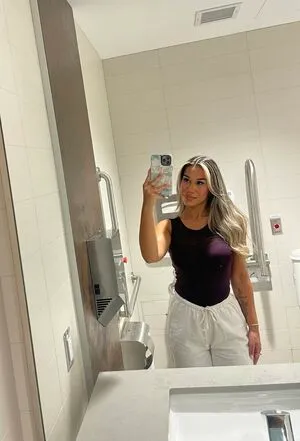 Leafsnlifts OnlyFans Leaked Free Thumbnail Picture - #GTKggB1ljs