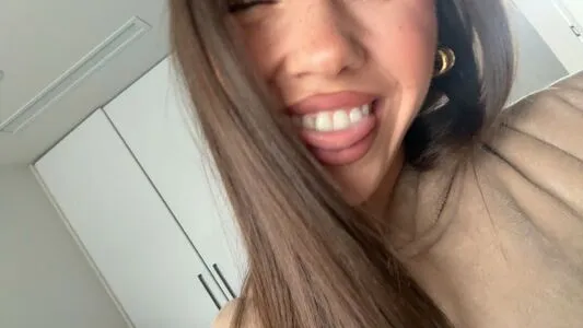 Leah Halton OnlyFans Leaked Free Thumbnail Picture - #Esomi6HFiC