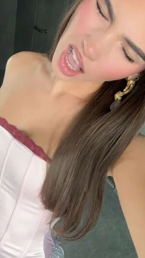 Leah Halton OnlyFans Leaked Free Thumbnail Picture - #WCP1Acp40b