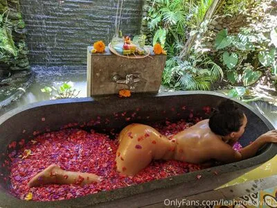 Leah Wilde OnlyFans Leaked Free Thumbnail Picture - #KhIZX0wzW4