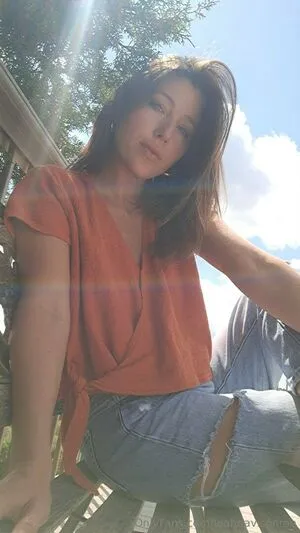 Leahdavisonme OnlyFans Leaked Free Thumbnail Picture - #Y846BICDPT